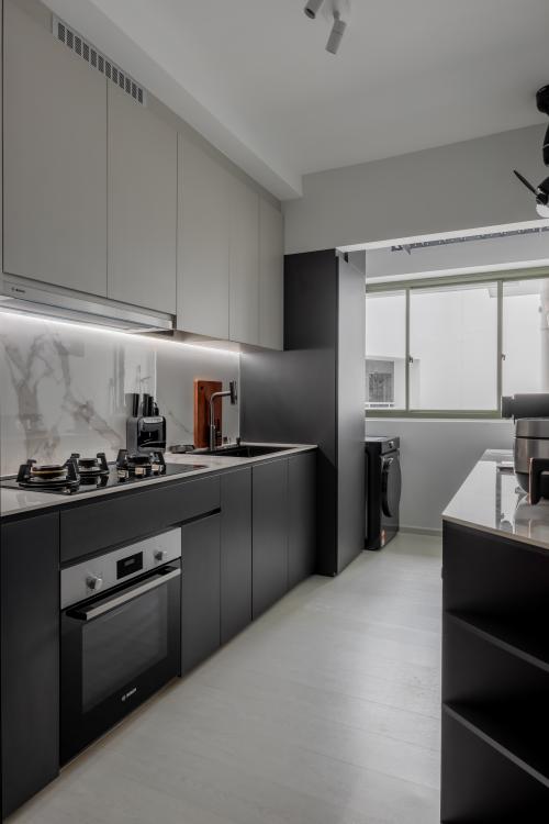 Contemporary Kitchen at 677C PUNGGOL DRIVE