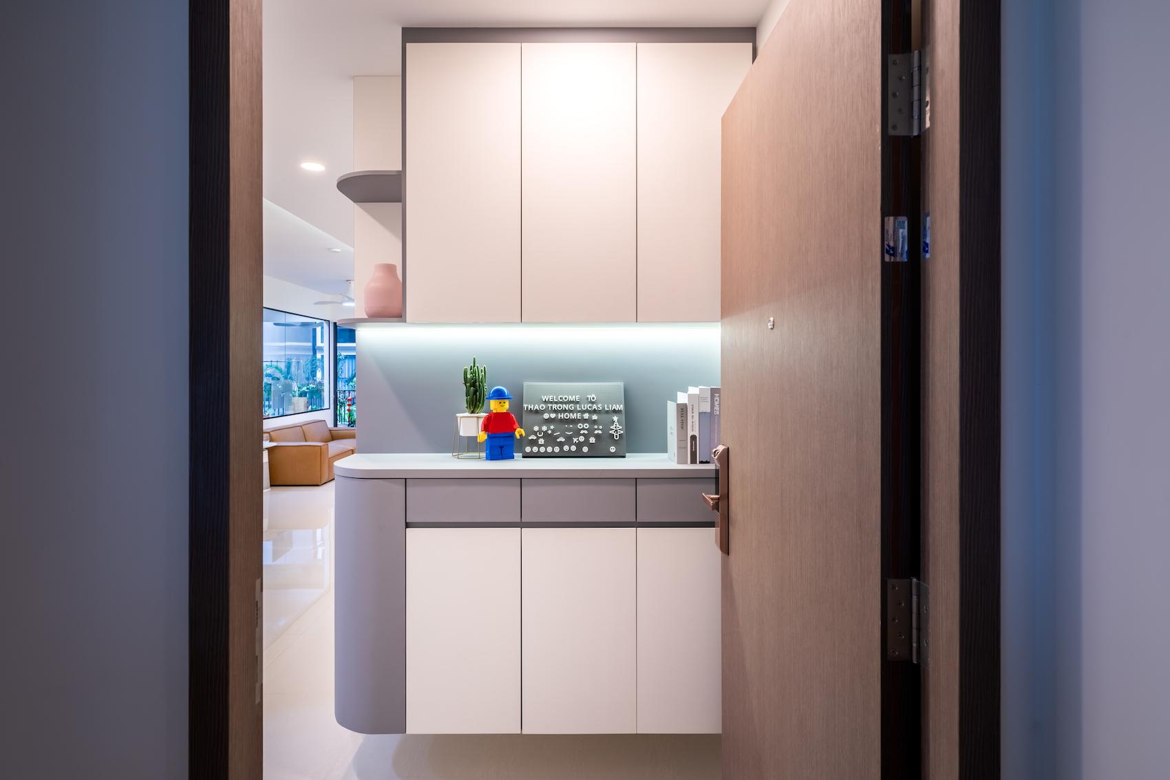 Modern Entryway with Shoe Rack and Small Storage