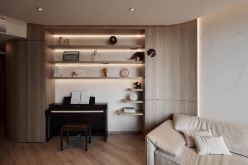 Modern Living Room at East Meadows