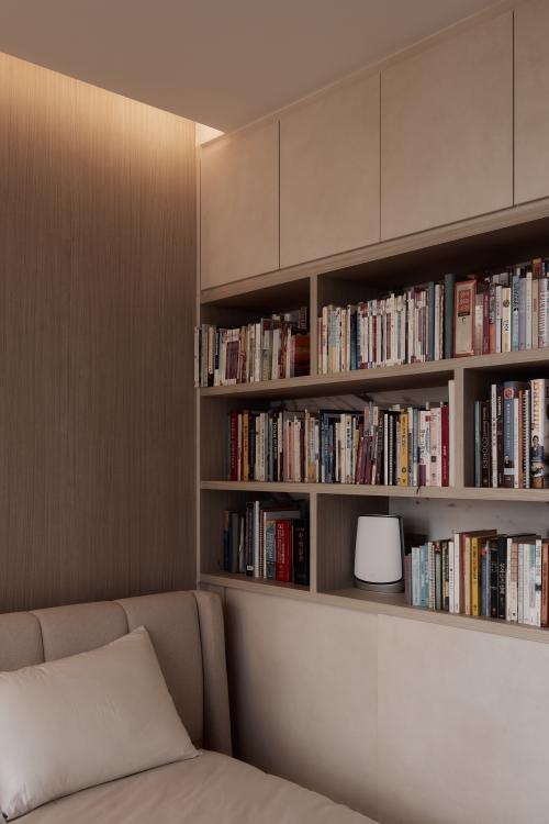 Modern Bedroom at East Meadows