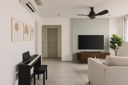 Scandinavian Living Room at 870 Tampines