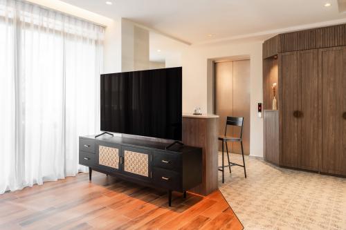 Asian Living Room at Avenue South Residence II