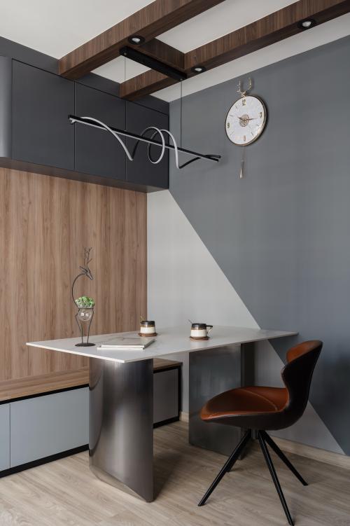 Modern Dining Room at Rivervale Shores