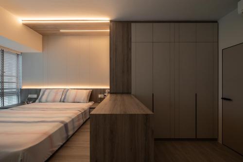 Modern Bedroom at Waterfront Waves