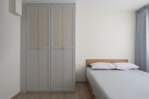 Scandinavian Bedroom at compassvale bow