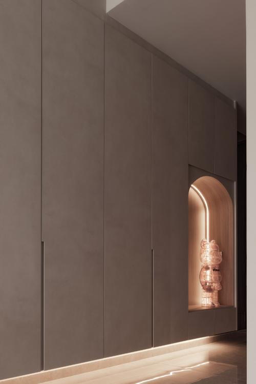 Minimalist Entryway at 959 Parc Komo