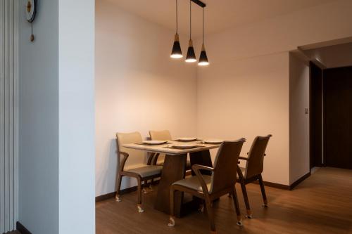 Minimalist Dining Room at Tampines Greengem