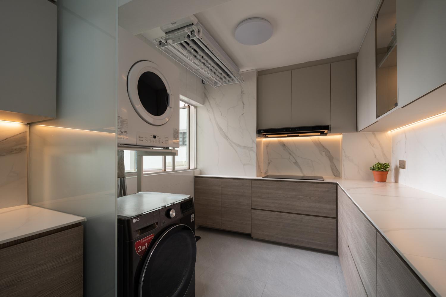 Modern Kitchen with Kitchen Window and Kitchen Island