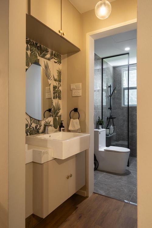 Contemporary Bathroom at 128 Hillview