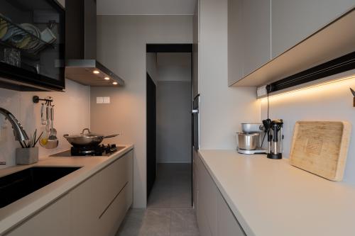 Modern Kitchen at City Vue