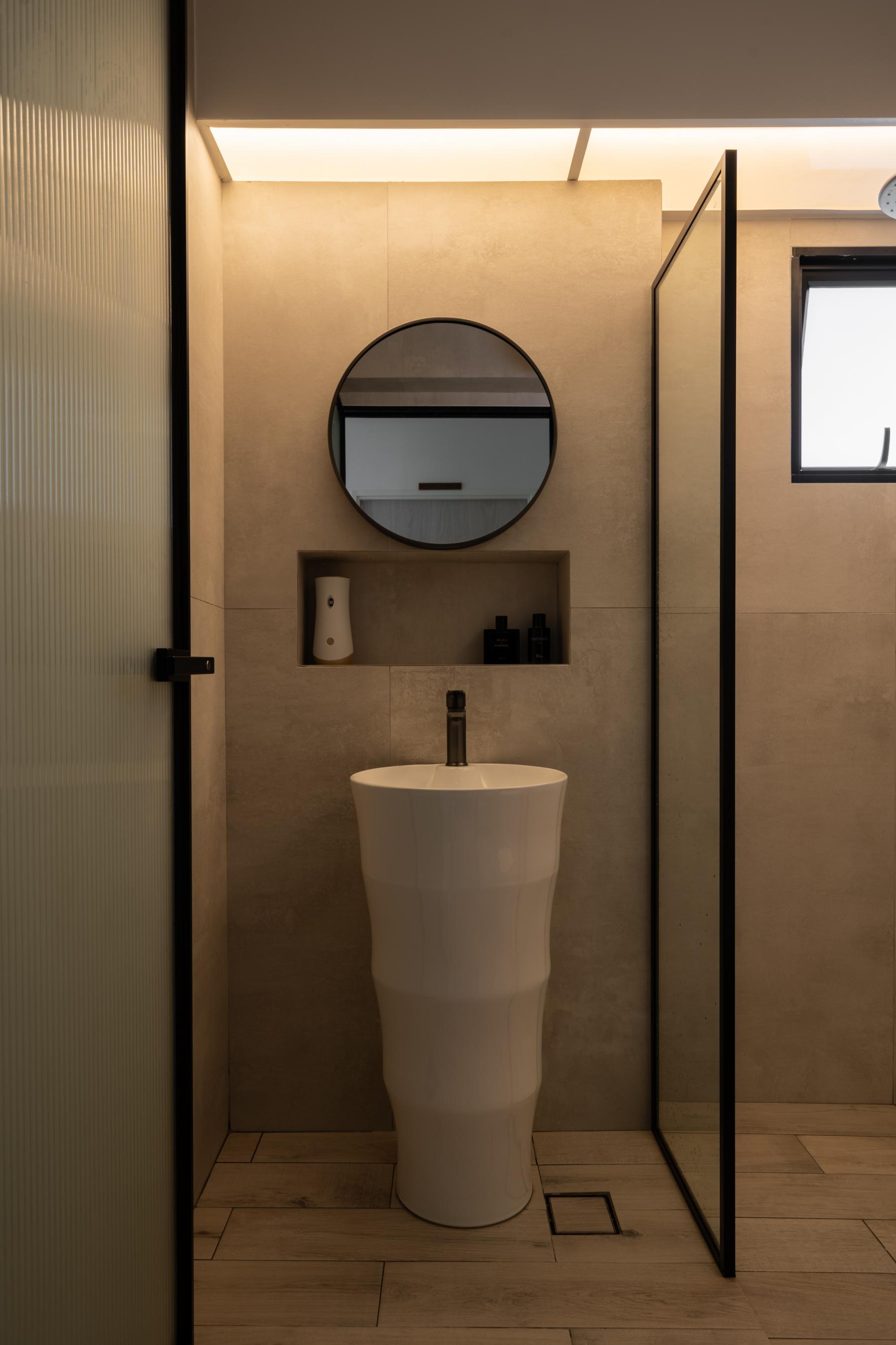 Minimalist Bathroom with Mirror and Rainshower