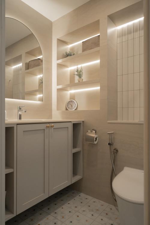Modern Bathroom at Pasir Ris Drive 1