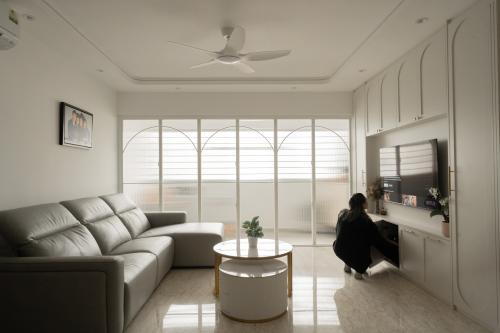Modern Living Room at Pasir Ris Drive 1
