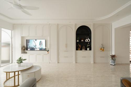 Modern Living Room at Pasir Ris Drive 1