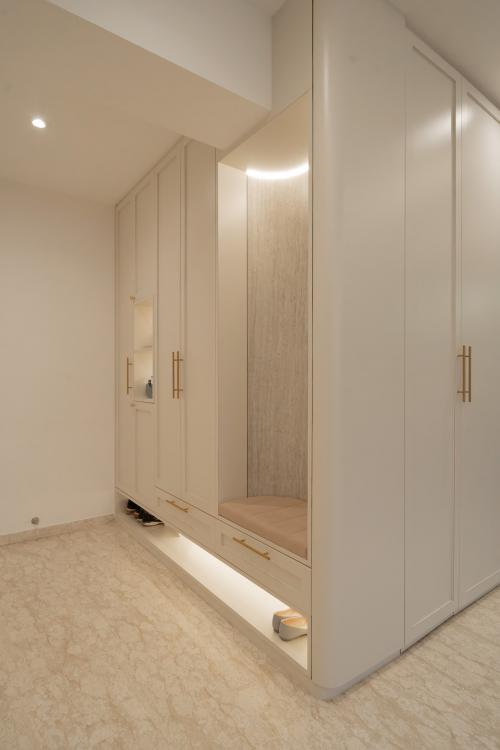 Modern Foyer at Pasir Ris Drive 1