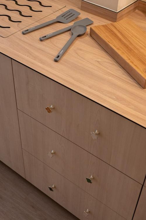 Contemporary Pantry at Marine Cres Gardens
