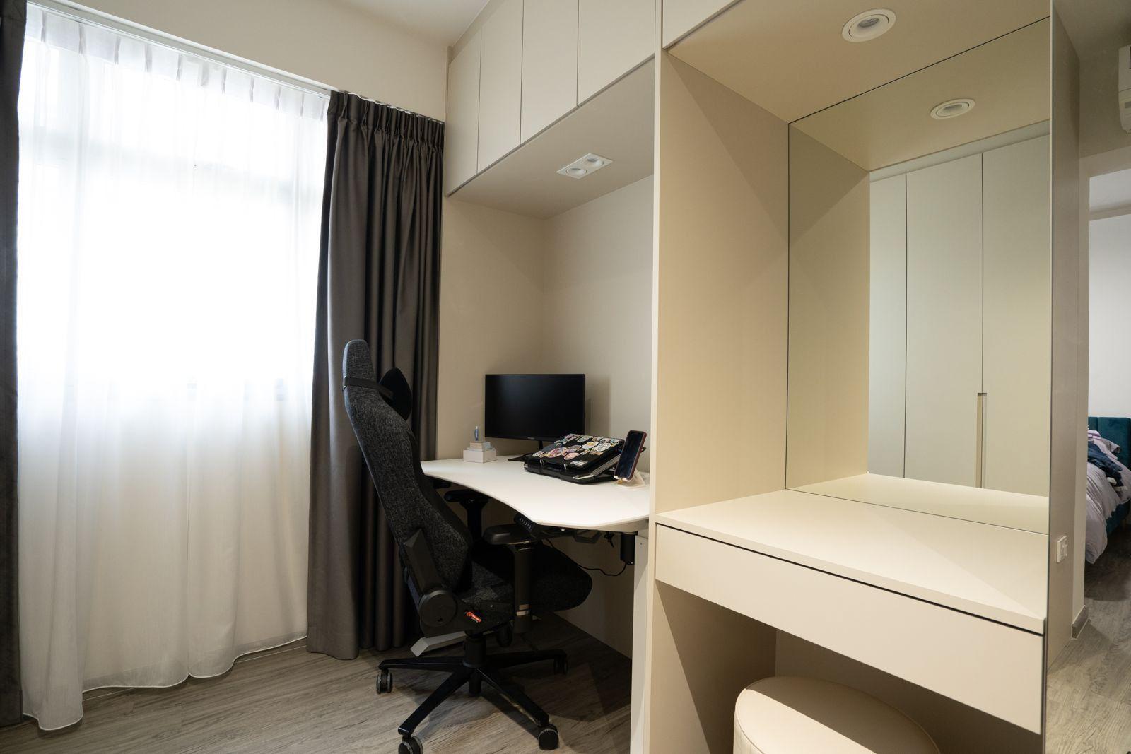 Modern Bedroom with Mirror and Mirror Feature Wall