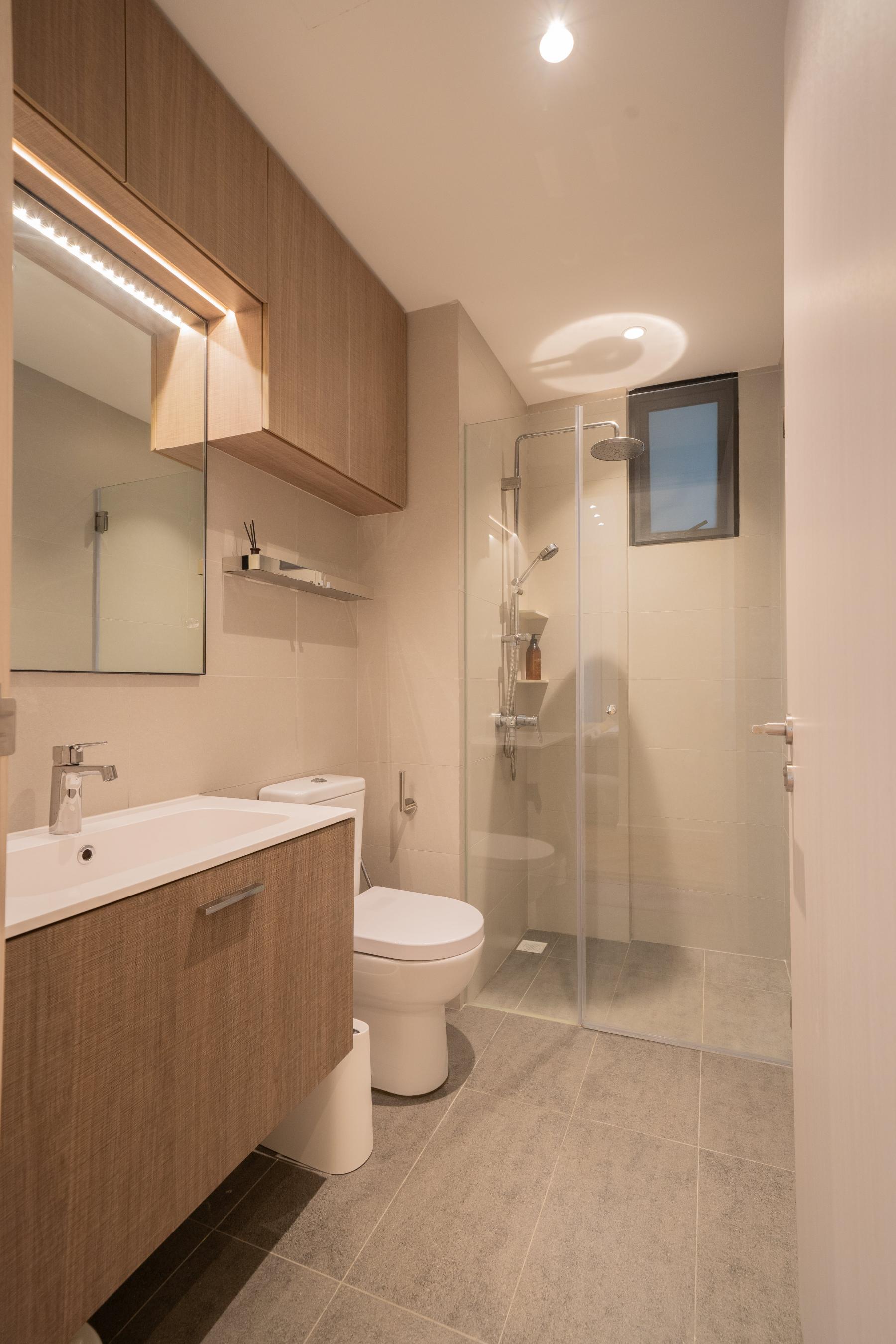 Minimalist Bathroom with Mosaic and Bathroom Accessories