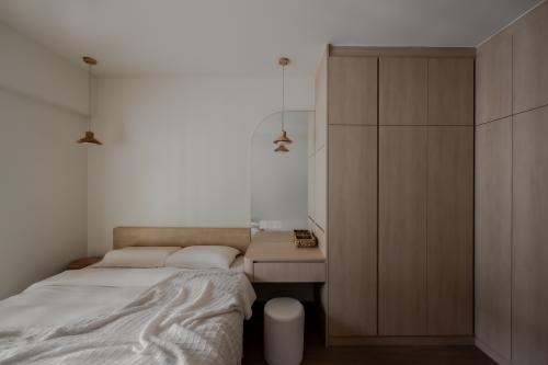 Modern Bedroom at Tampines HDB BTO