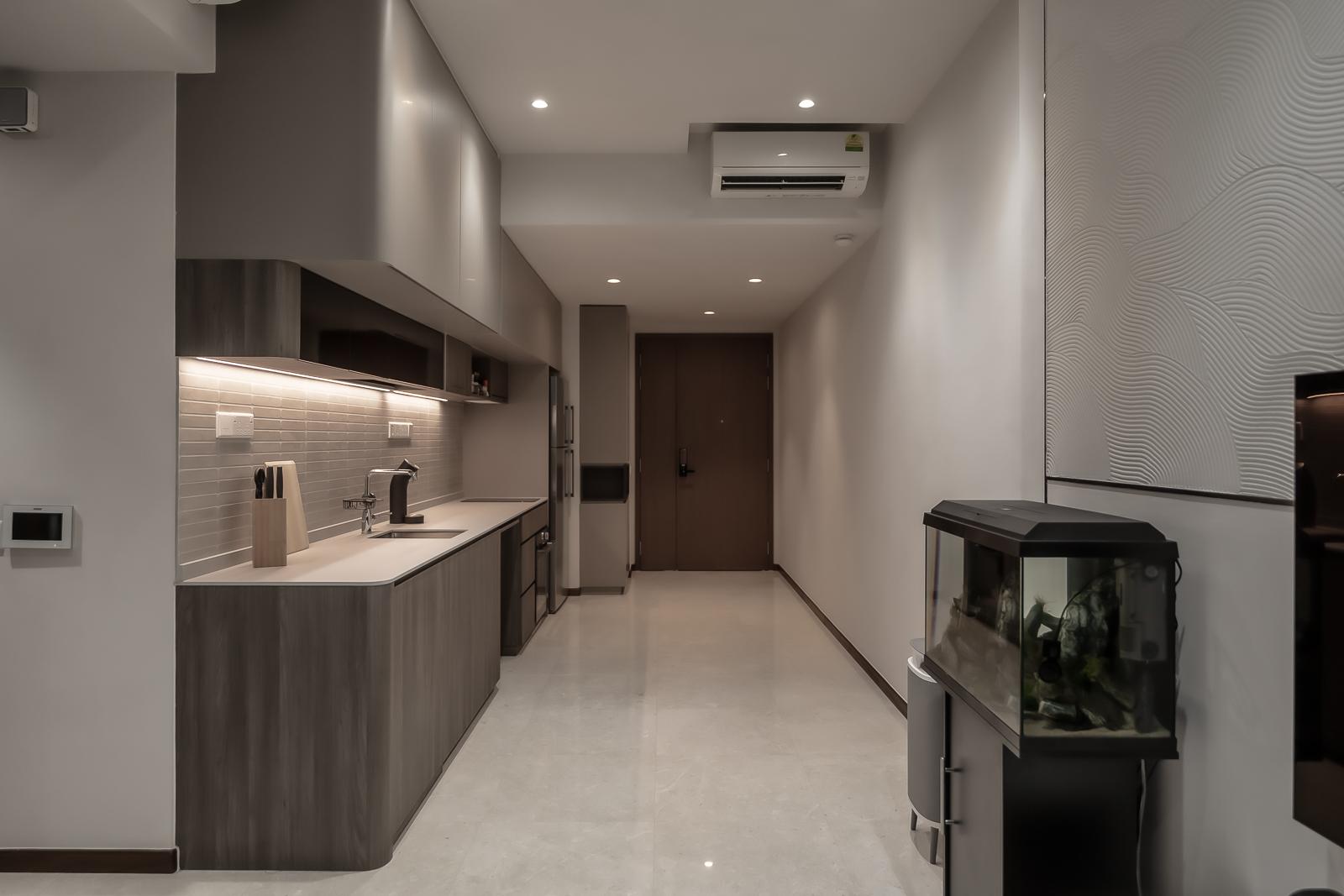 Modern Kitchen with Countertop and Breakfast Counter