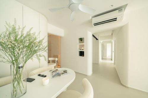 Minimalist Entryway at Tampines Green Gem