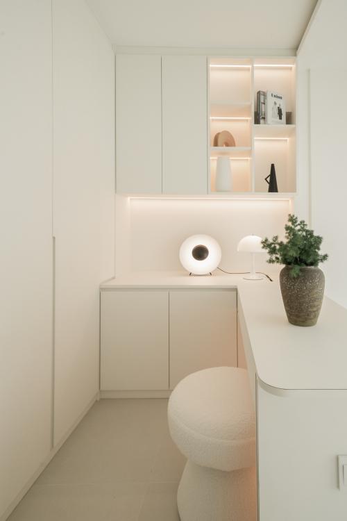 Minimalist Bedroom at Tampines Green Gem
