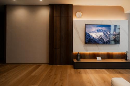 Modern Living Room at Palm Galleria
