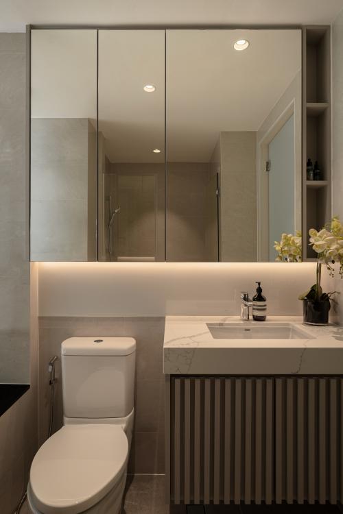 Modern Bathroom at The Infiniti