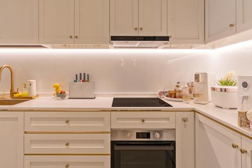 Modern Kitchen at Dakota Breeze