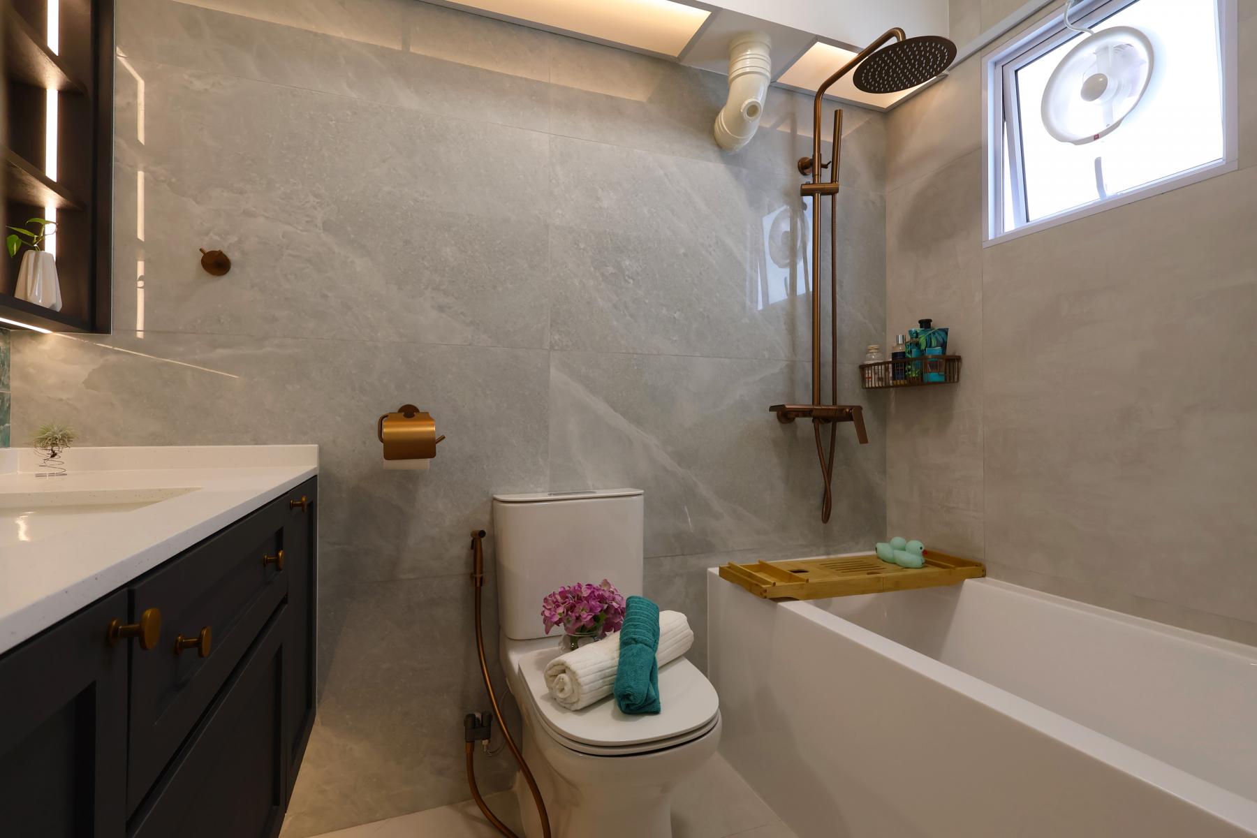 Contemporary Bathroom with Shower Screen and Bathroom Storage
