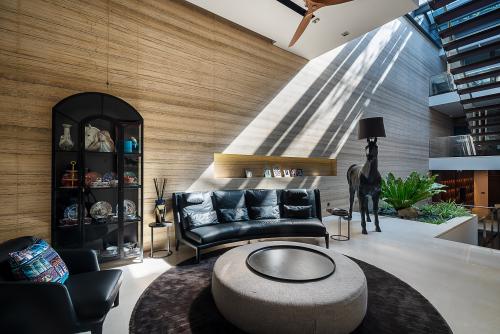 Contemporary Basement at Emerald Hill