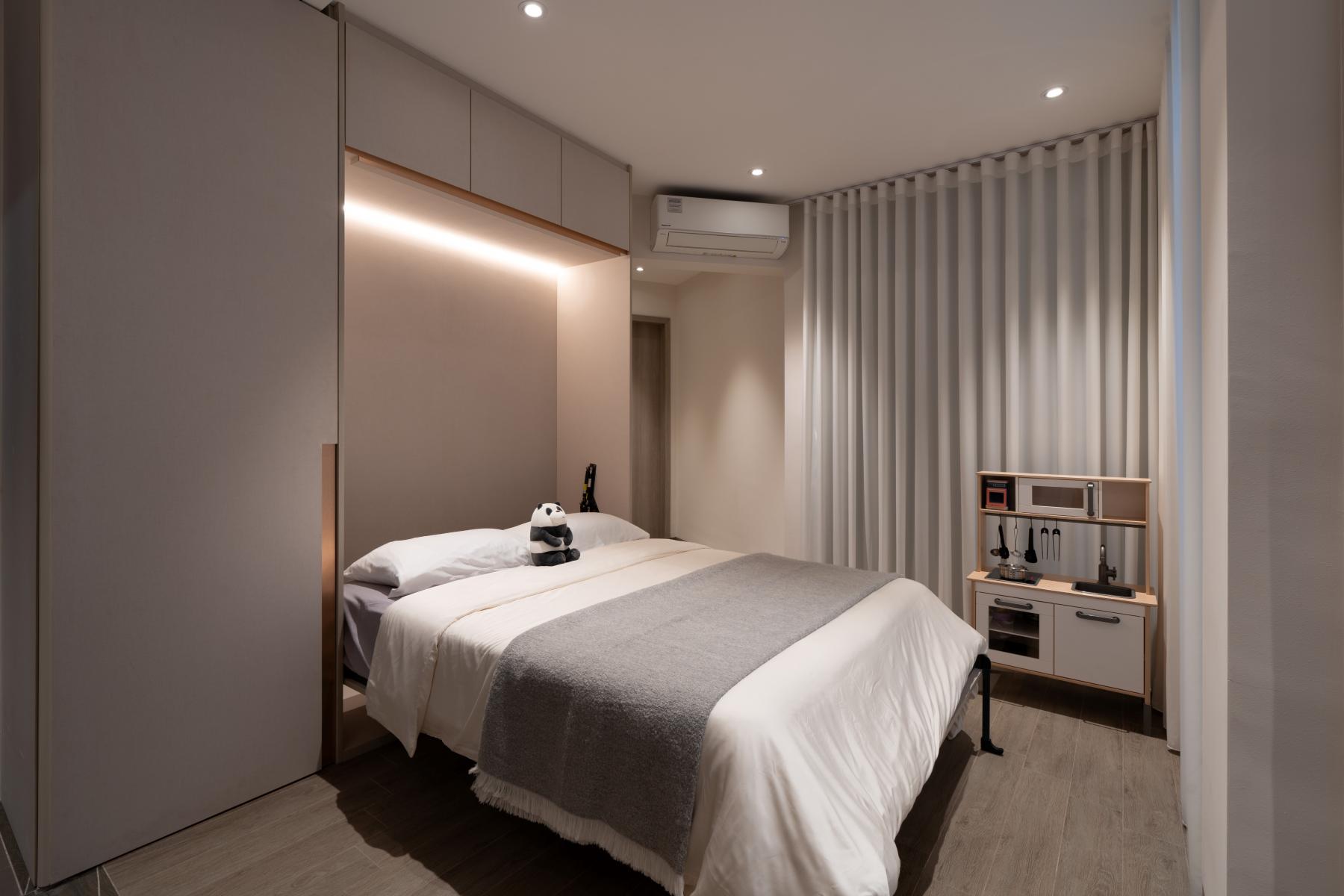 Modern Bedroom with Vinyl Flooring and Cove Lighting