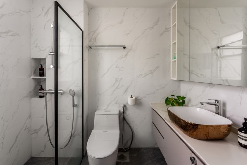 Modern Bathroom at The Eden