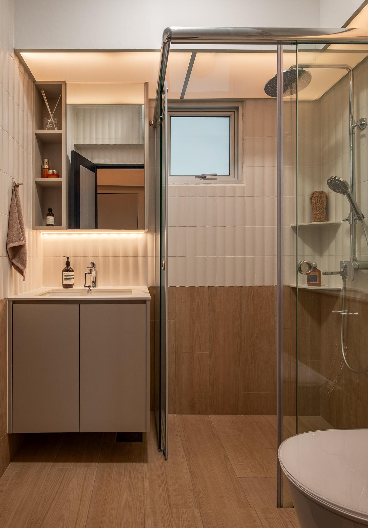 Scandinavian Bathroom with Countertop and Homogeneous Tiles