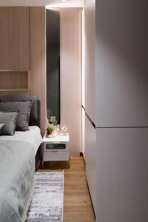 Modern Kitchen at Royal Green