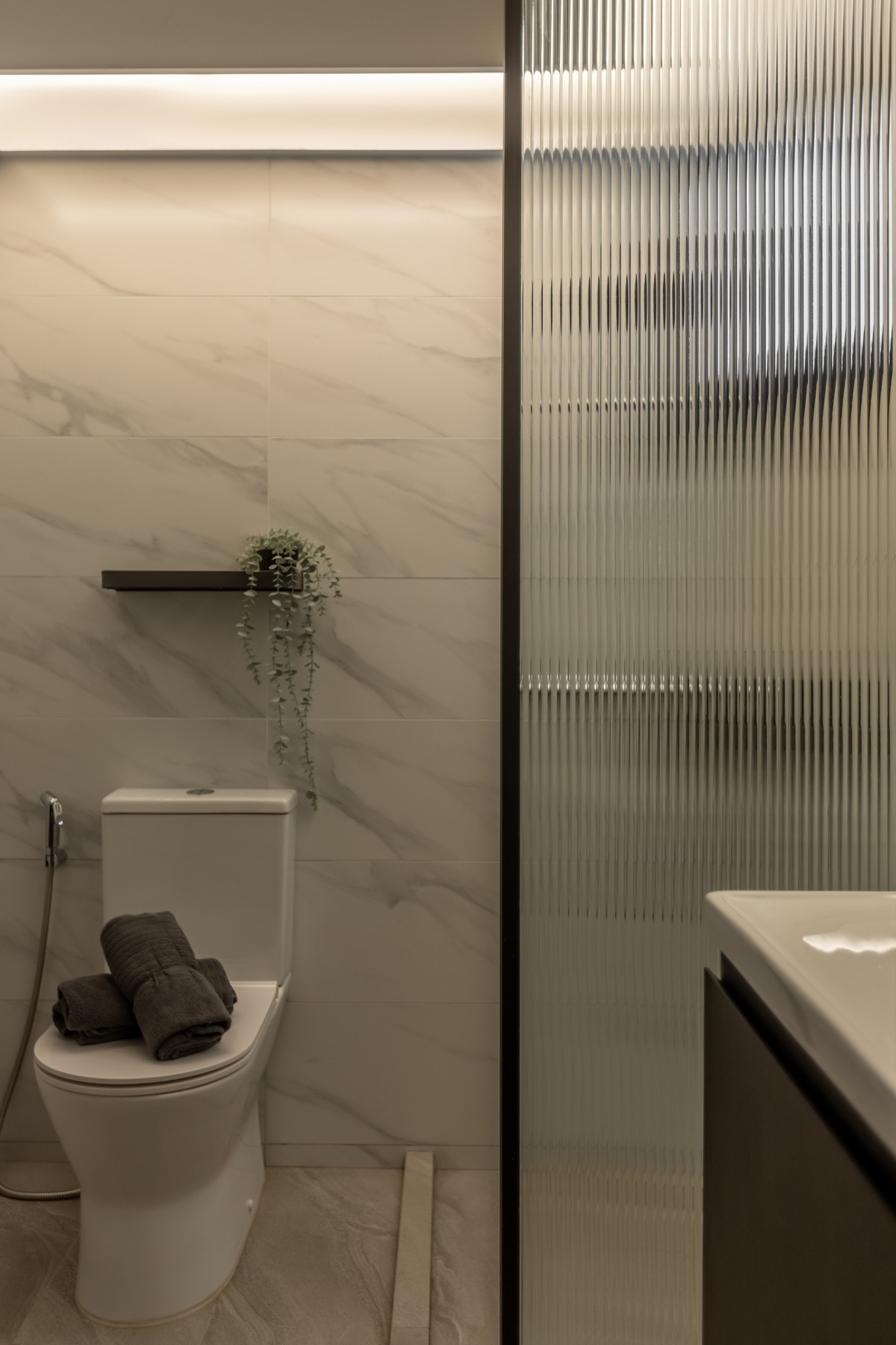 Contemporary Bathroom with Shower Screen and Bathroom Storage