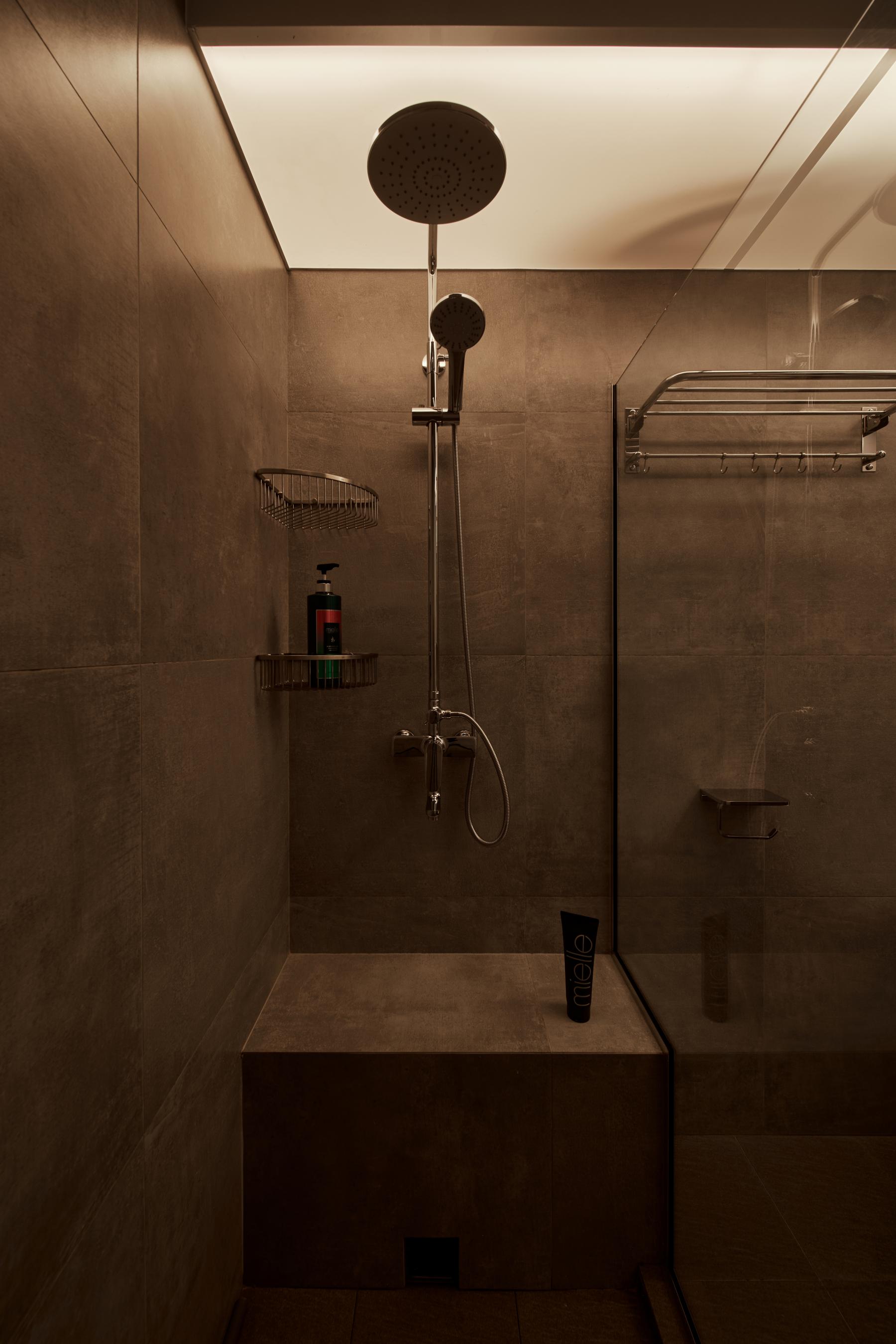 Modern Bathroom with Mirror and Shower Screen