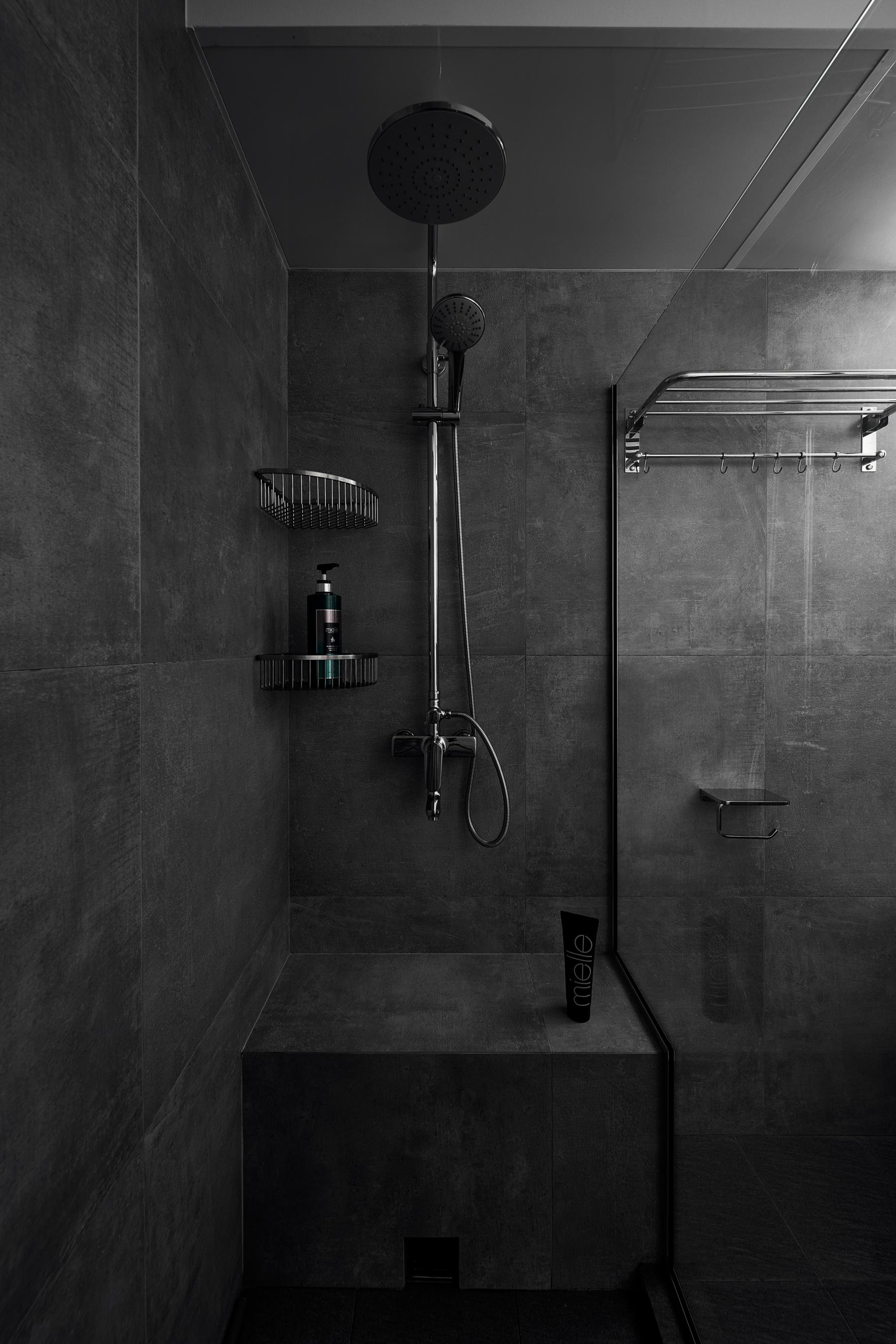 Modern Bathroom with Cement Floor and Bathtub