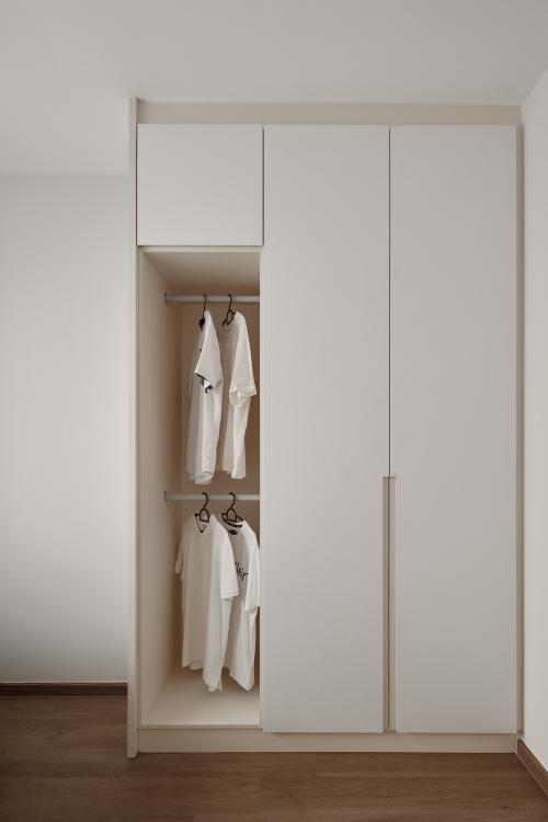 Modern Bedroom at Keat Hong Mirage