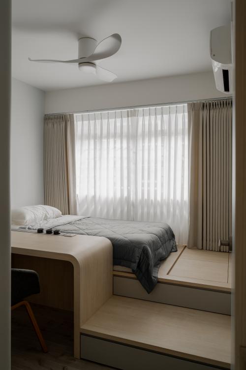 Modern Bedroom at Kallang Breeze