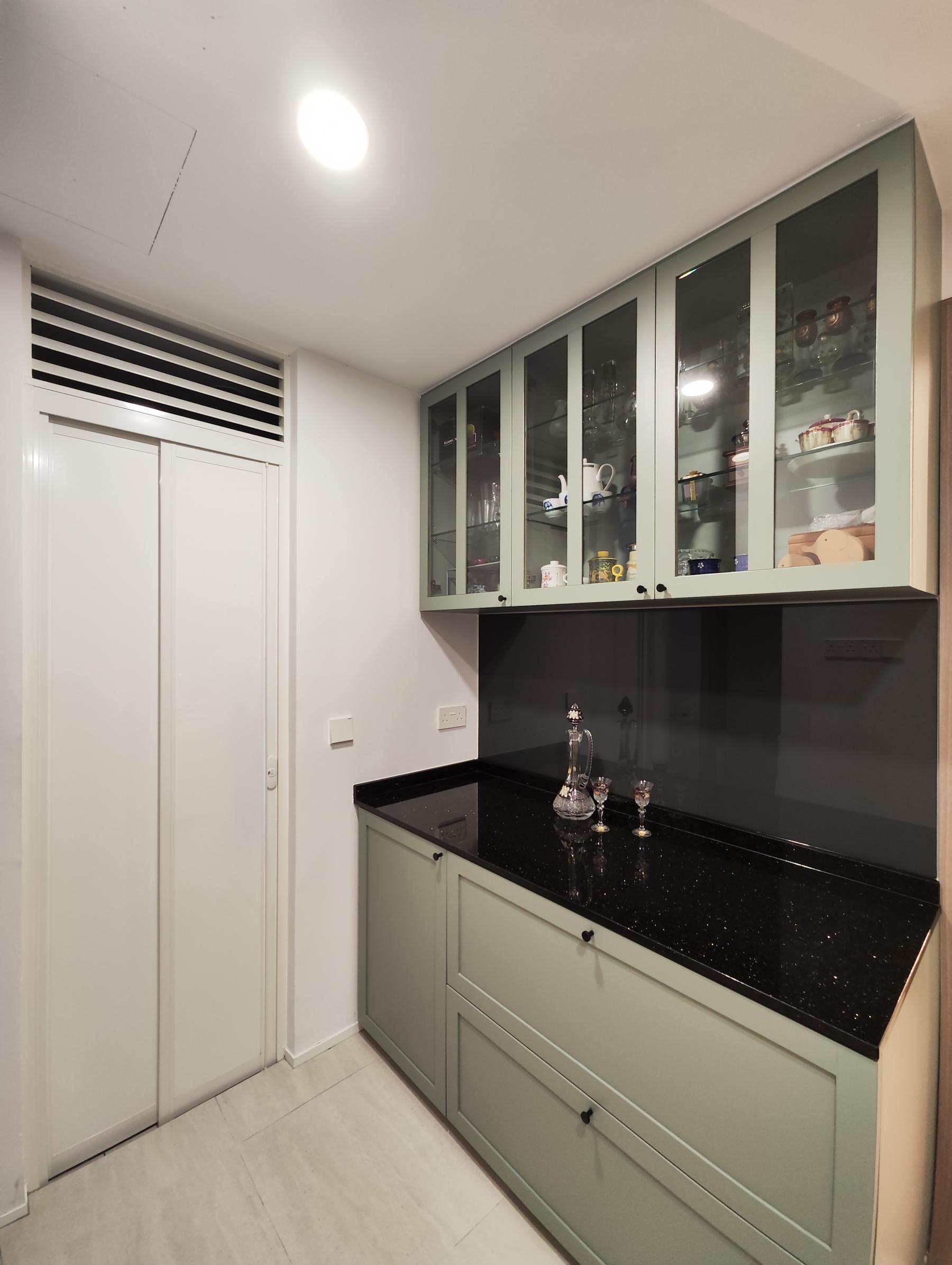 Contemporary Kitchen with Countertop and Homogeneous Tiles