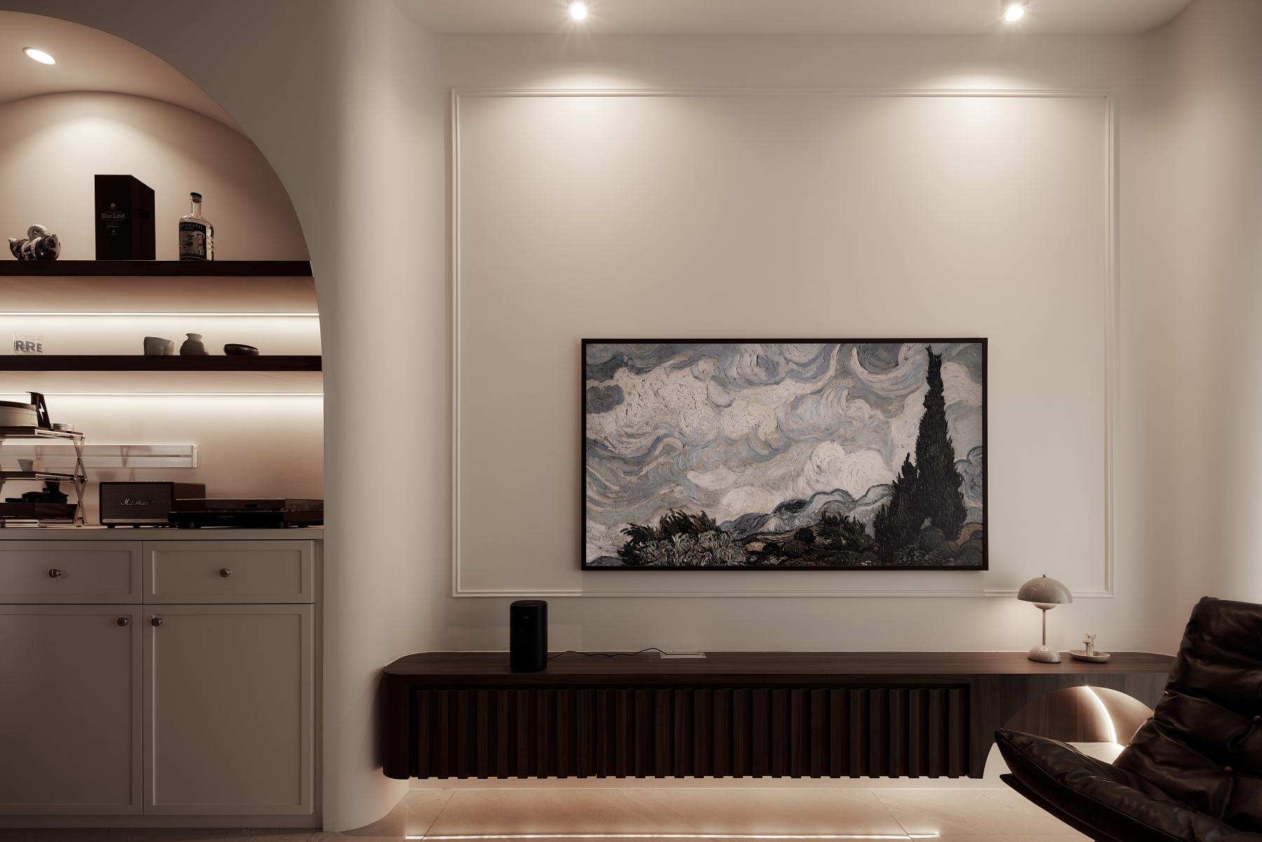 Vintage Living Room with Countertop and Ceiling Light