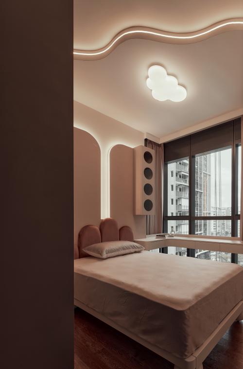 Modern Bedroom at Parc Clematis