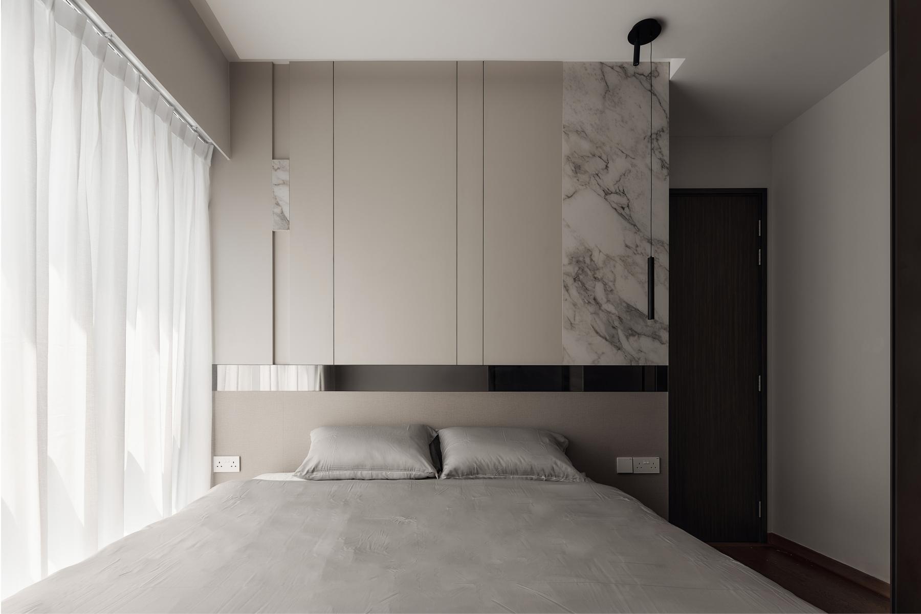 Modern Bedroom with Closet and Queen Bed