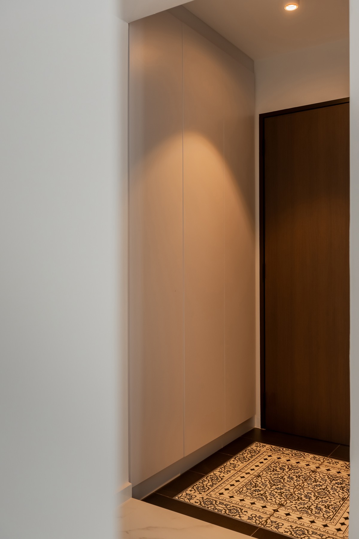 Modern Entryway with Downlights and Storage Cabinets