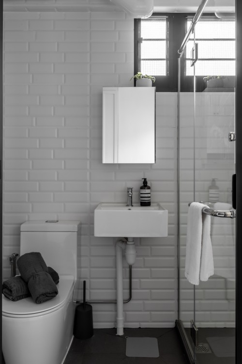 Modern Bathroom at Yishun Street 21