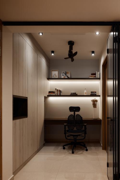 Scandinavian Office at Midwood
