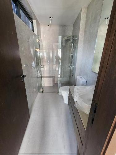Modern Bathroom at First Street