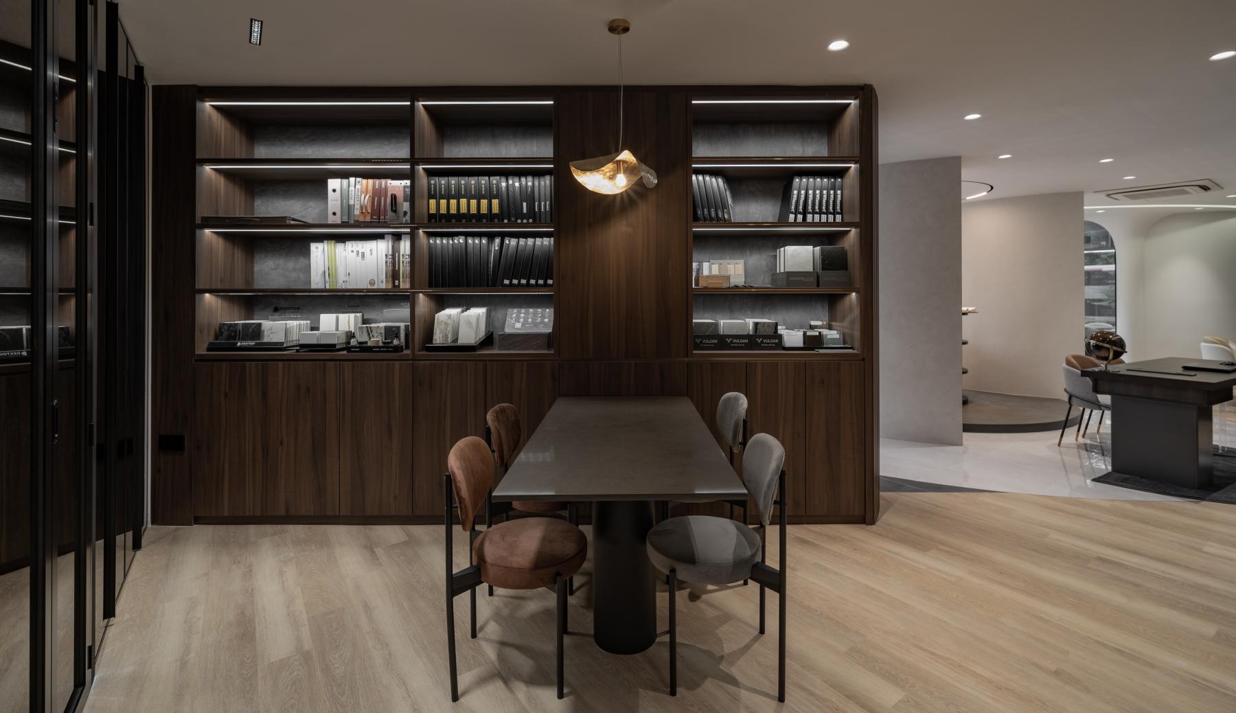 Modern Office with Bookshelf and Desk