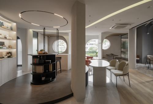 Modern Office at AZ Showroom